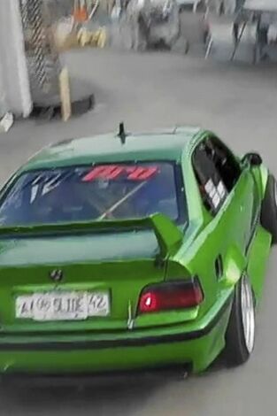 Fuga al volante: Explosión en carretera