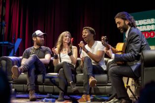 Un lugar llamado mundo: Fangoria, Tomasito, Najwa y We Have Band