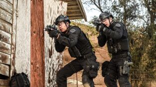 S.W.A.T.: Los hombres de Harrelson (T1): Ep.12 Contaminación