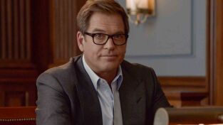 Bull (T6): Ep.15 Con estas manos
