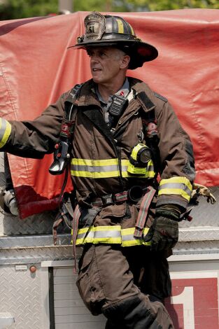 Chicago Fire (T13): Ep.1 Un monstruo en el oficio