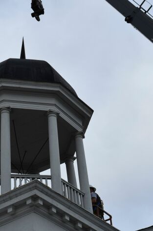 Restauradores al rescate: El campanario y el cartel de Roanoke